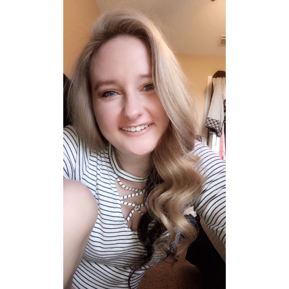 Meet your Posher, Lexi